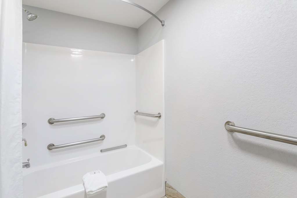 Quality Inn Oak Ridge - photo 7