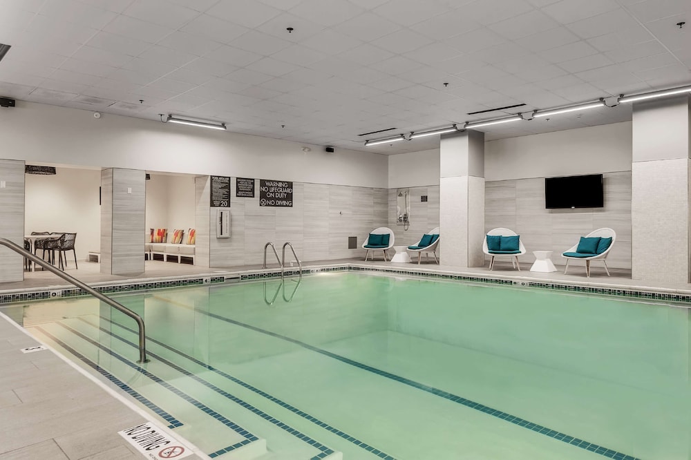 Embassy Suites by Hilton Raleigh Crabtree - photo 35