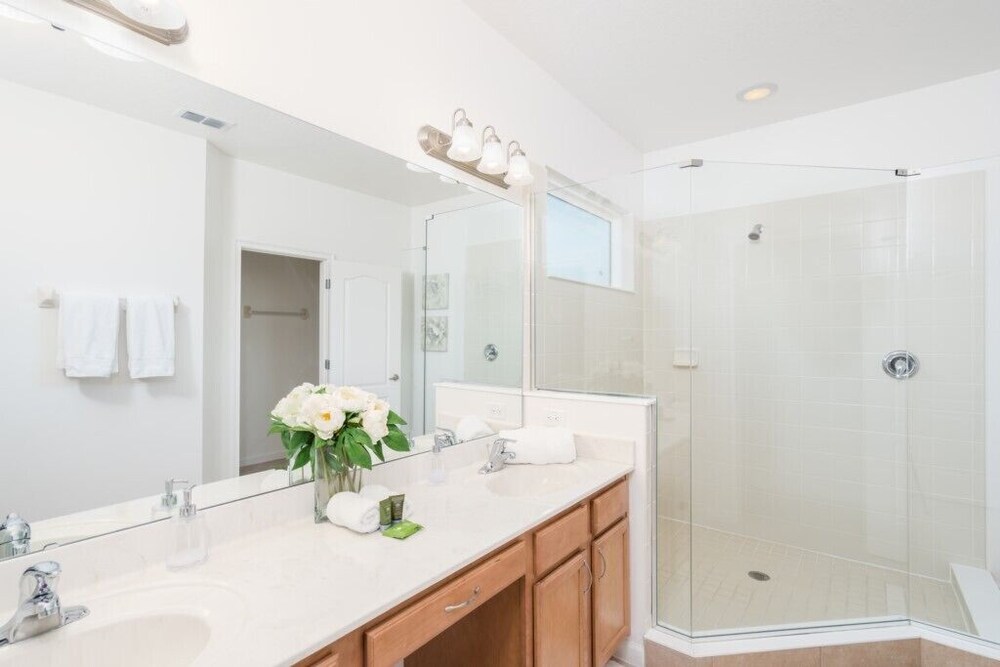 6 bedroom home at Solterra Resort - photo 30