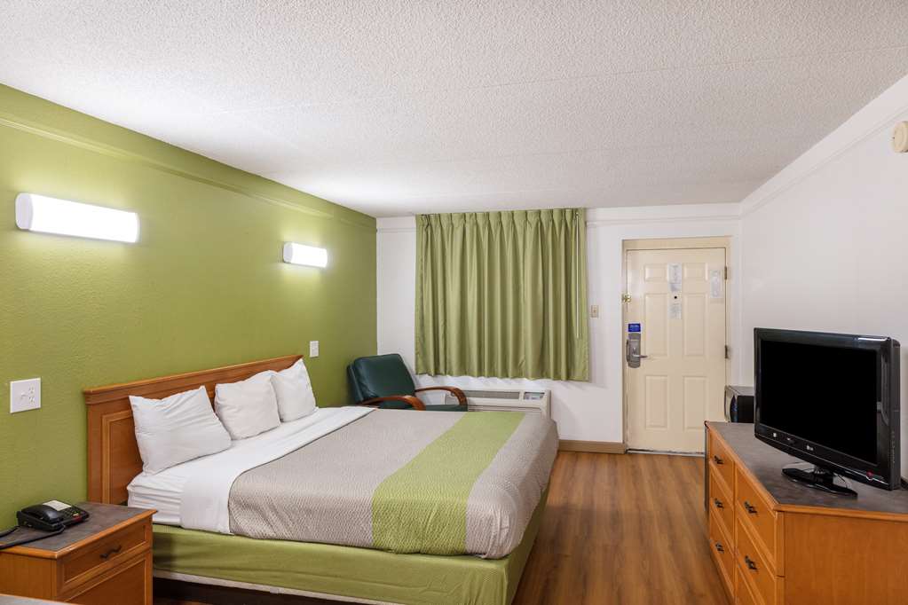 Motel 6 Knoxville TN - photo 11