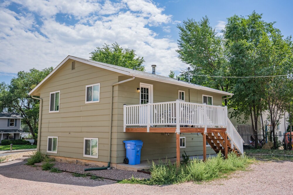 2BR Aptmt Parks Private Deck Mountain Views - photo 48