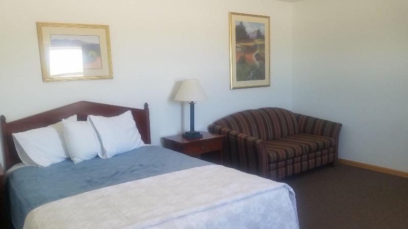 Howard's Motel - photo 4