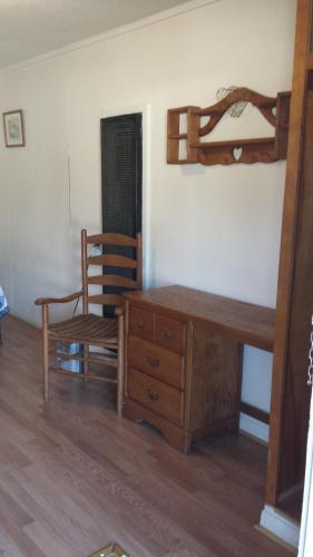 Canton Motel - photo 23