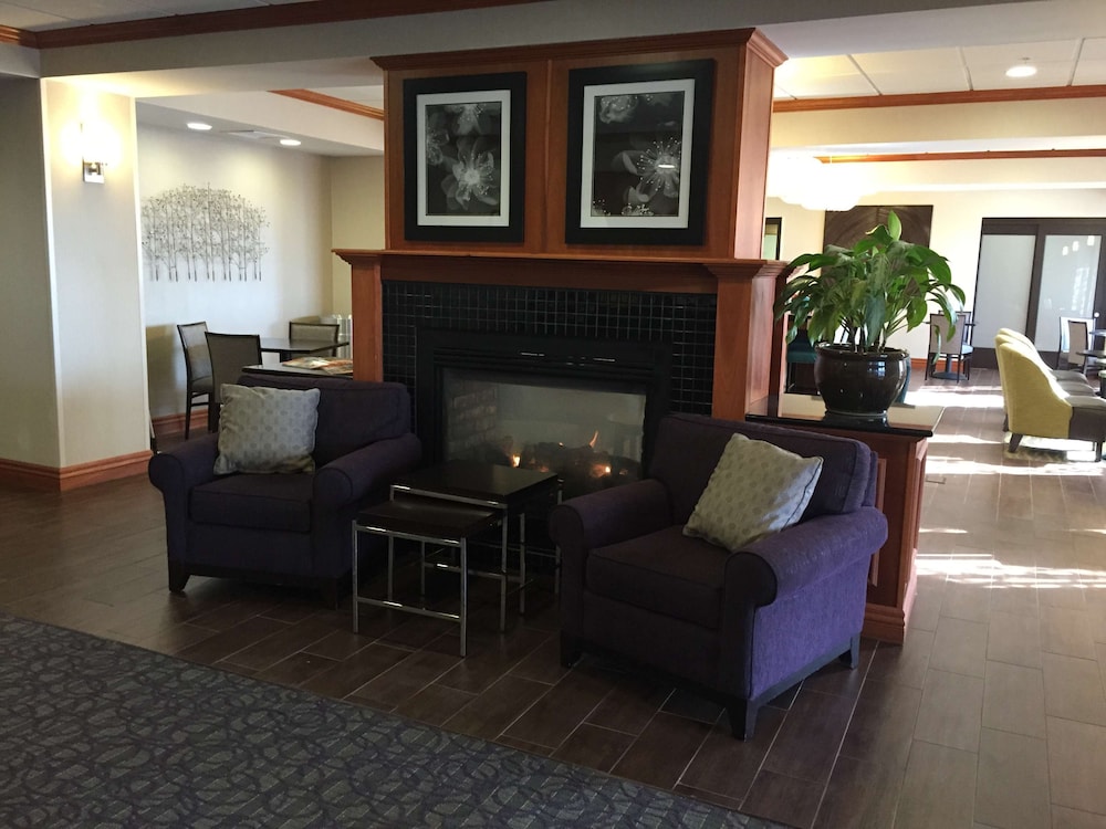 Hampton Inn Omaha West Lakeside - photo 3