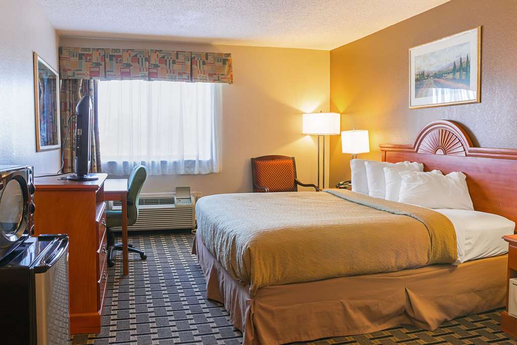 Quality Inn & Suites Detroit Metro Airport - photo 7