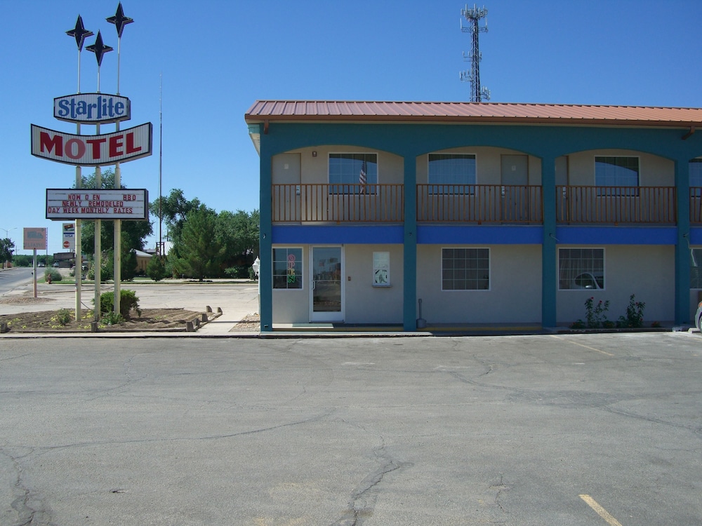 La Hacienda — hotel in Artesia