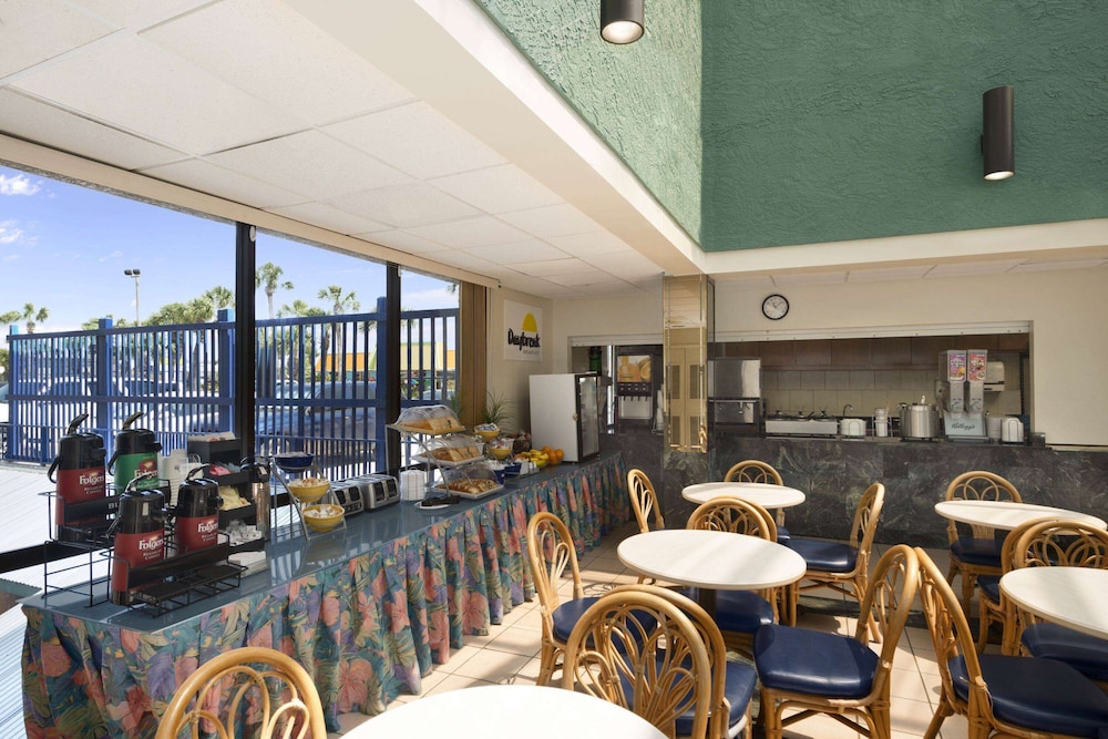 Days Inn by Wyndham Panama City Beach Beachfront Resort - photo 54