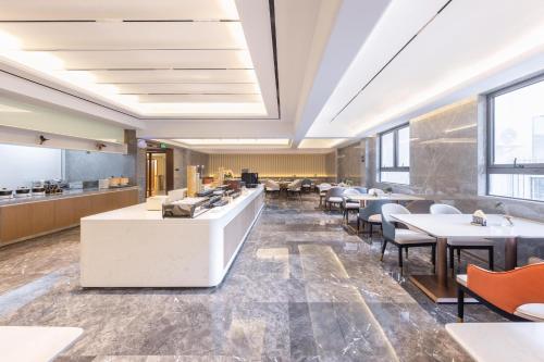 Atour Hotel Sanya Government Affairs Center Hedong Road — 4-Star Luxury Hotel in Sanya, People's Republic of China