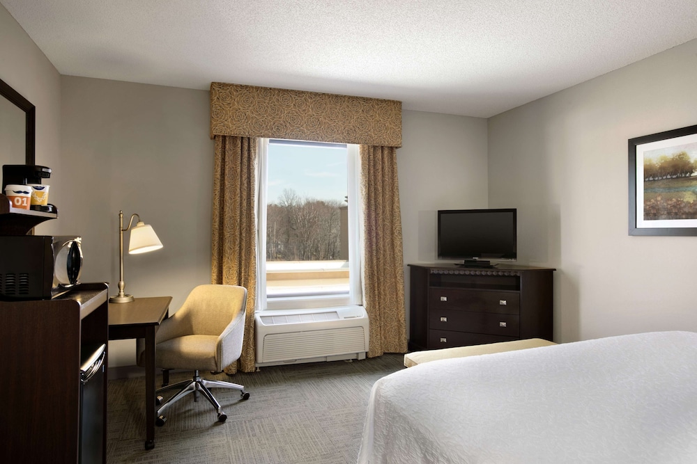 Hampton Inn & Suites Mahwah - photo 8