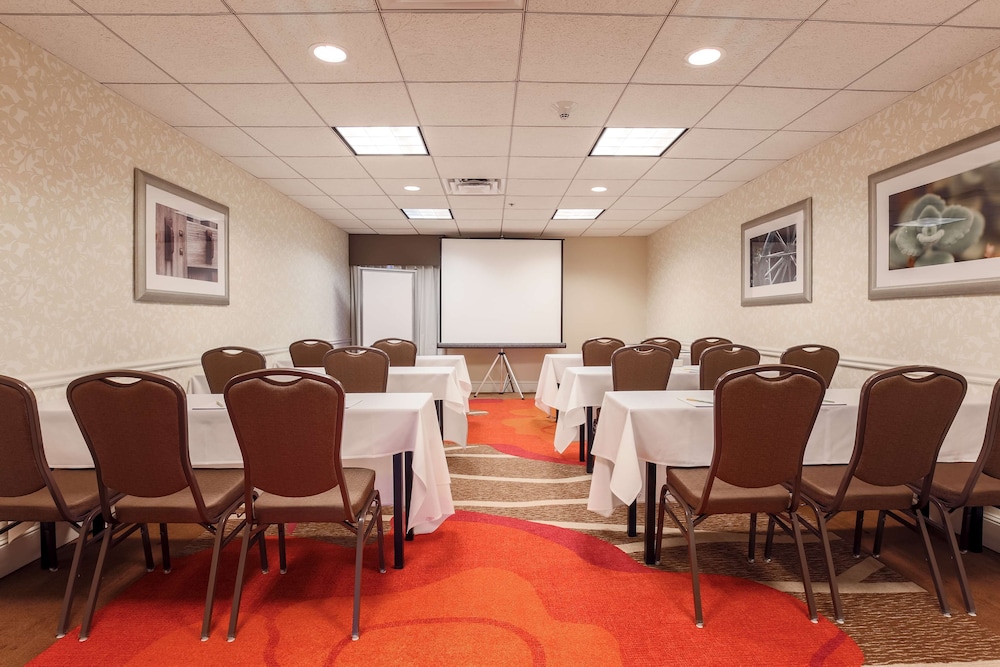Hilton Garden Inn Dallas Market Center - photo 45