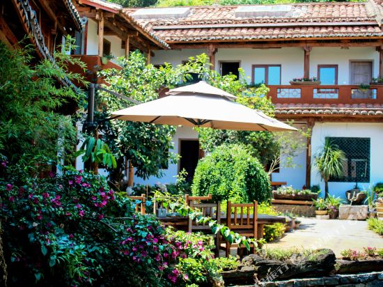 Bengu Yuehu Inn in Jinping, People's Republic of China