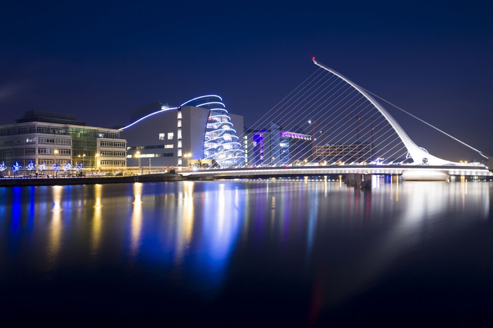 Gallery Quay 2 bed Apartment — 4-Star Luxury Hotel in Dublin, Republic of Ireland