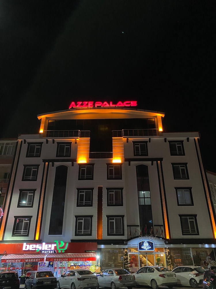 Azze Palace Otel in Sivas, Turkey