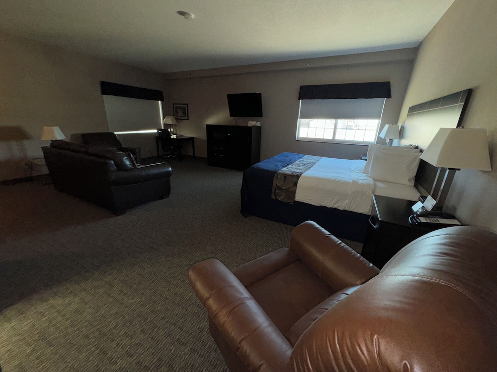 Garner Inn & Suites - photo 14
