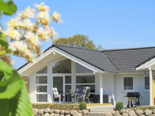 Ferienhaus II Hof Westensee — 4-Star Luxury Hotel in Gromitz, Germany