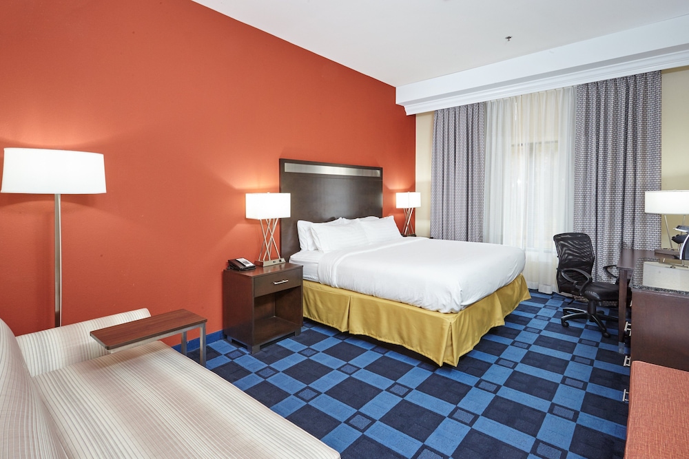 Holiday Inn Express Hotel & Suites Columbia Univ Area Hwy 63 by IHG - photo 10