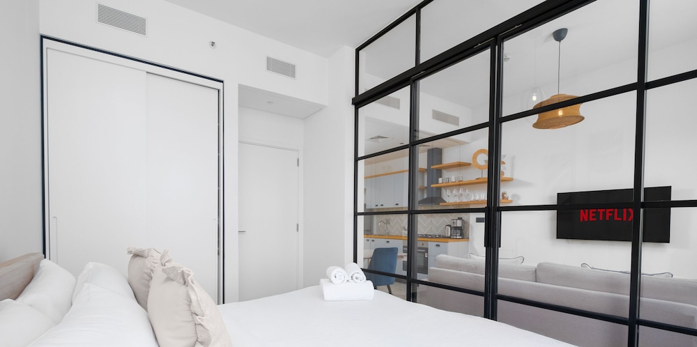 New Luxury 1 Bed Opposite Dubai Hills Mall — 4-Star Luxury Hotel in Dubai, United Arab Emirates
