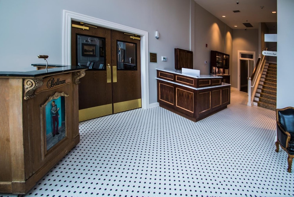 The Meadows Hotel - photo 16
