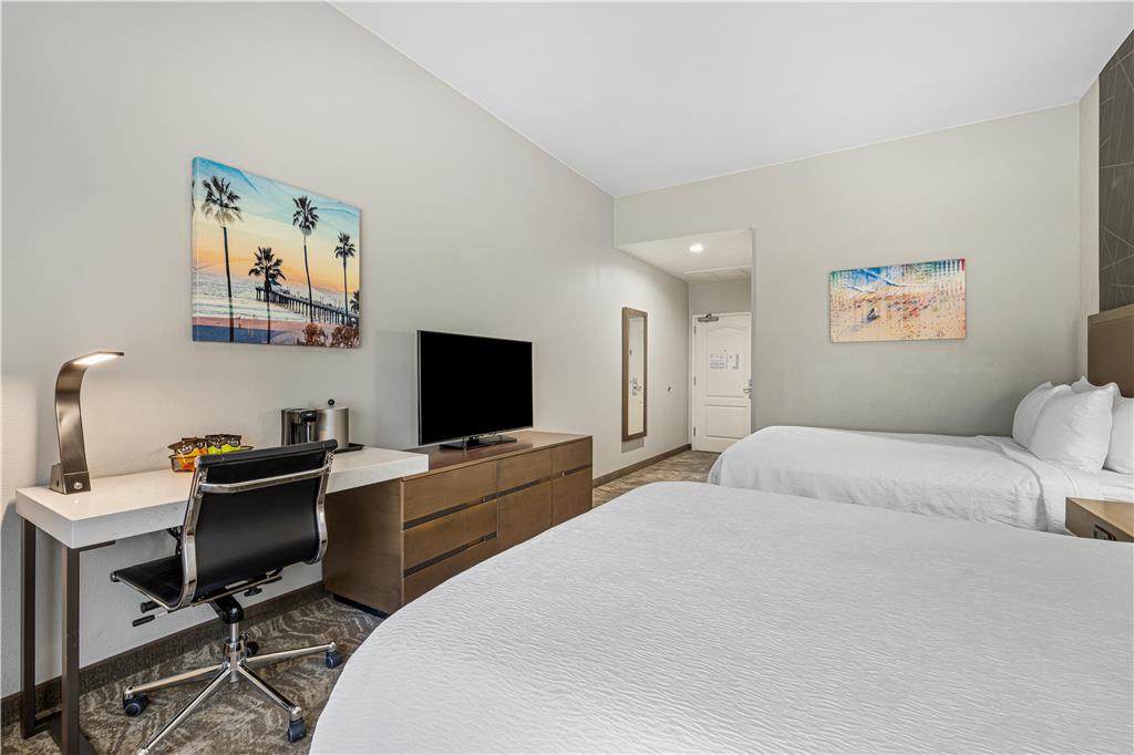 Best Western Valencia Six Flags Inn & Suites - photo 18