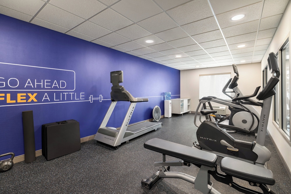 Holiday Inn Express Syracuse Airport by IHG - photo 22