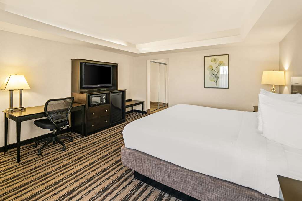 Best Western Coral Hills - photo 11