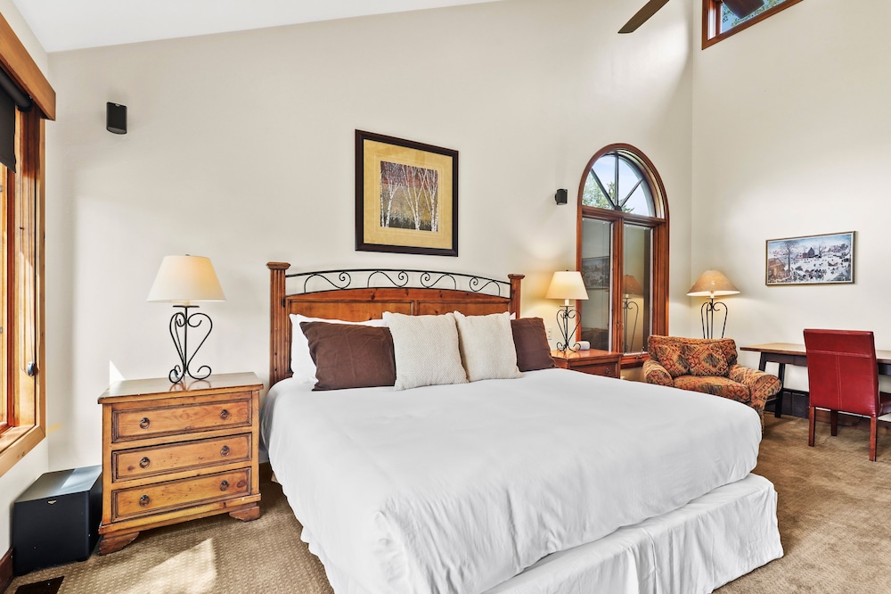 Fairway Village 2570 - photo 3