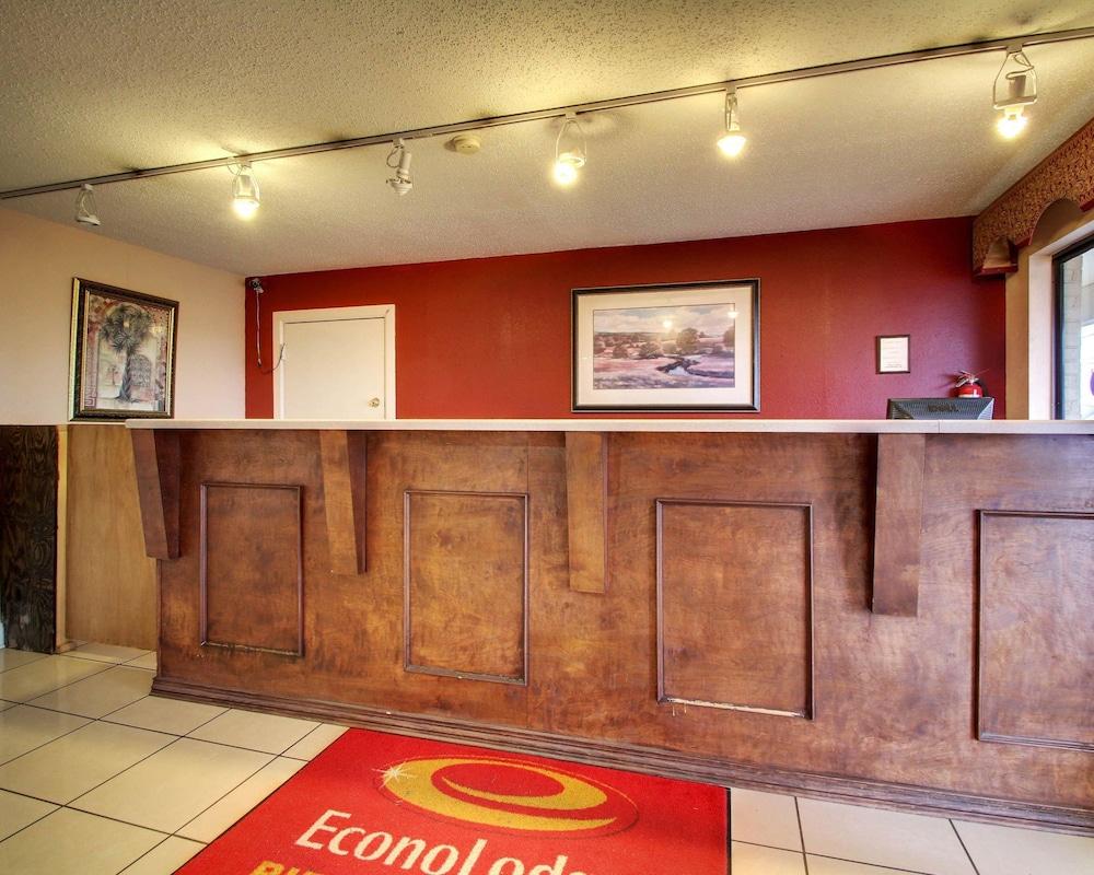 Econo Lodge North Suburbs - photo 19
