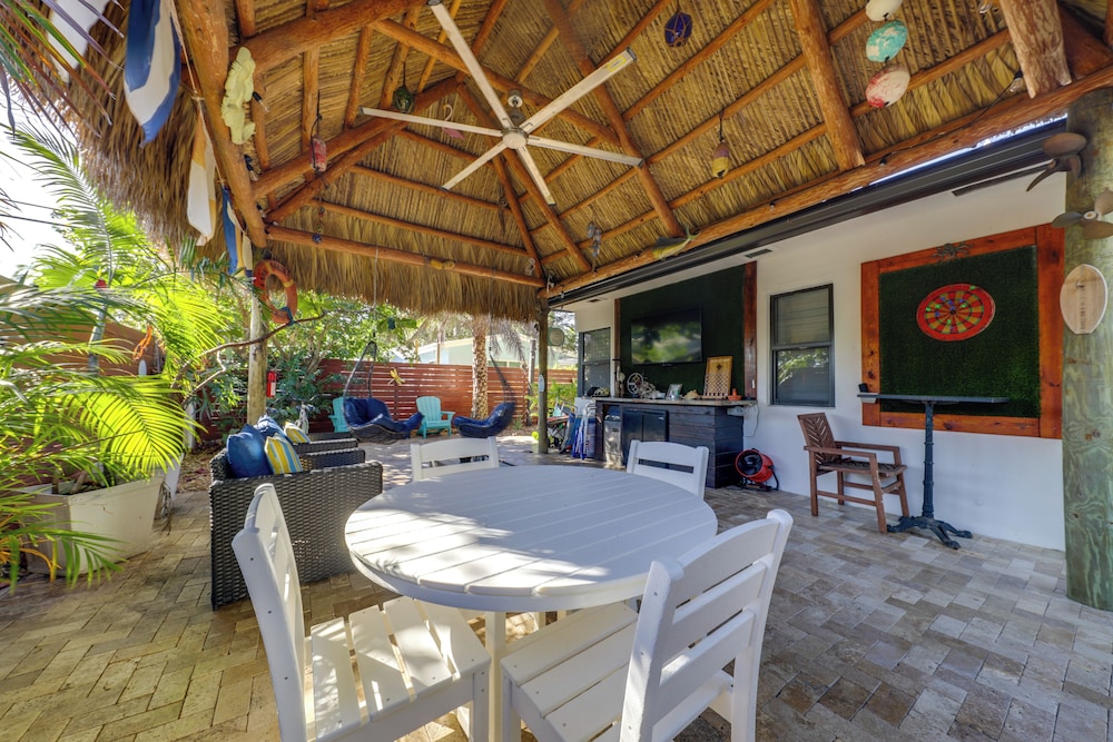 Upscale Home with Hot Tub Walk to Pompano Beach — 4-Star Luxury Hotel in Pompano Beach, United States