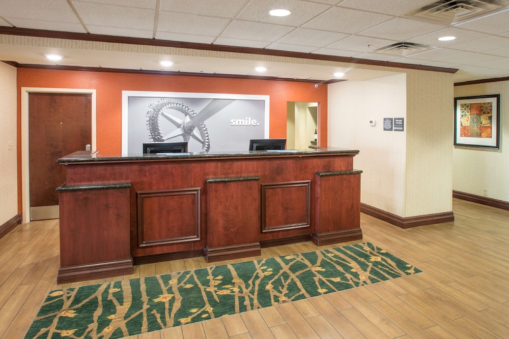 Hampton Inn & Suites Cincinnati Union Center - photo 5