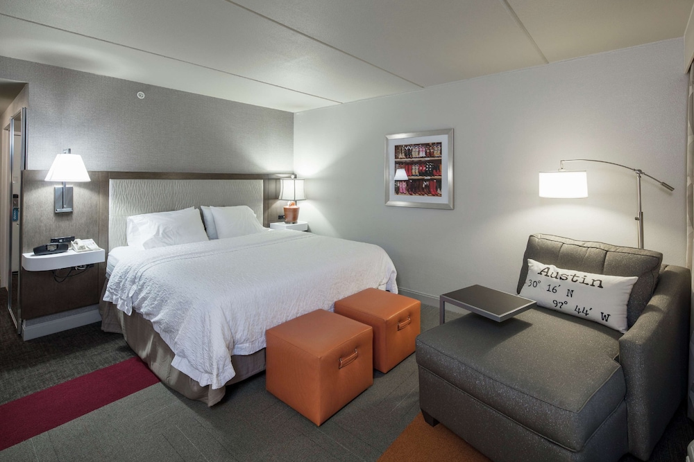 Hampton Inn & Suites Austin Cedar Park Lakeline - photo 18