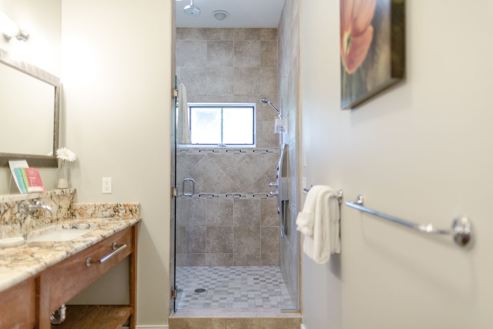 Whale Cove Inn - photo 24
