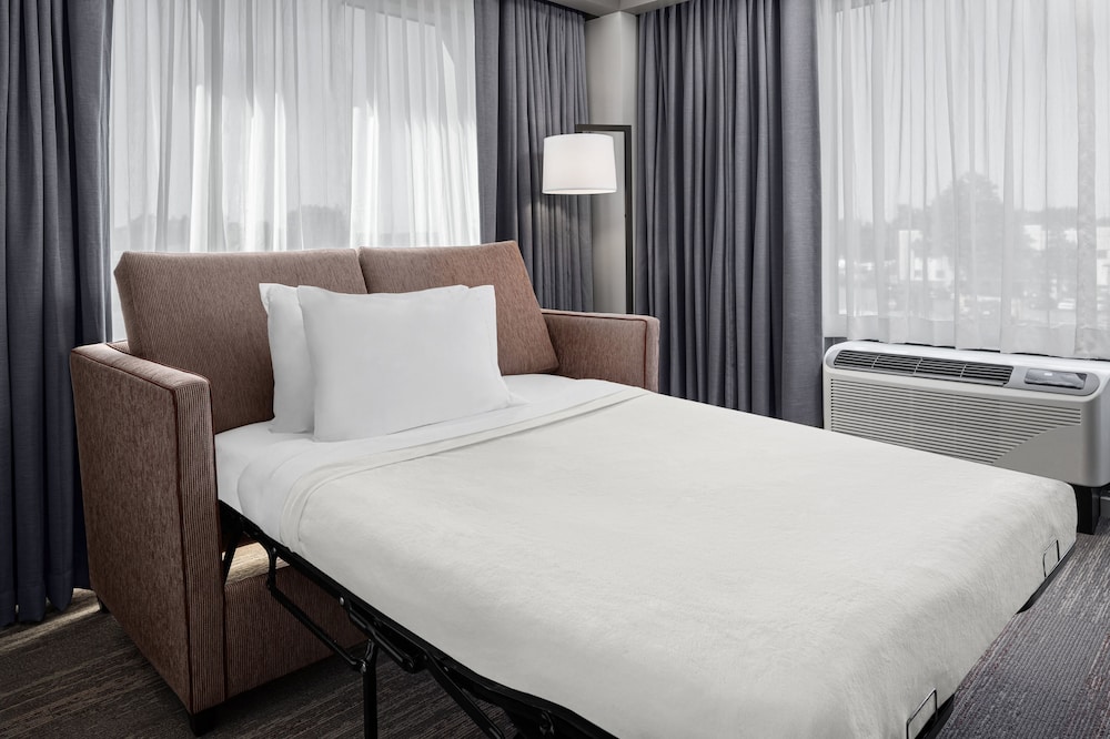 Hampton Inn Boston Woburn - photo 11