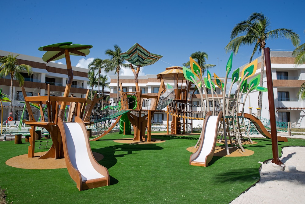 Children's play area - outdoor