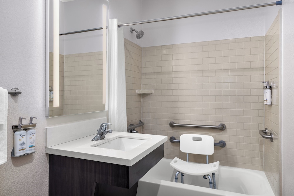 Candlewood Suites Alexandria by IHG - photo 14