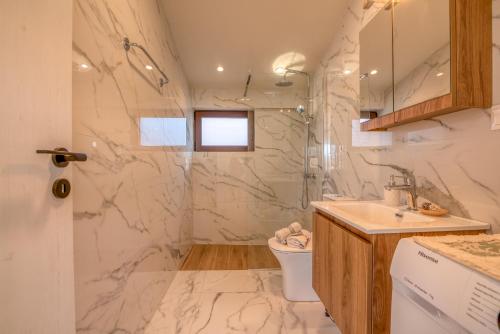 Angela Home 5Street Perivolia — 4-Star Luxury Hotel in Perivolia, Greece