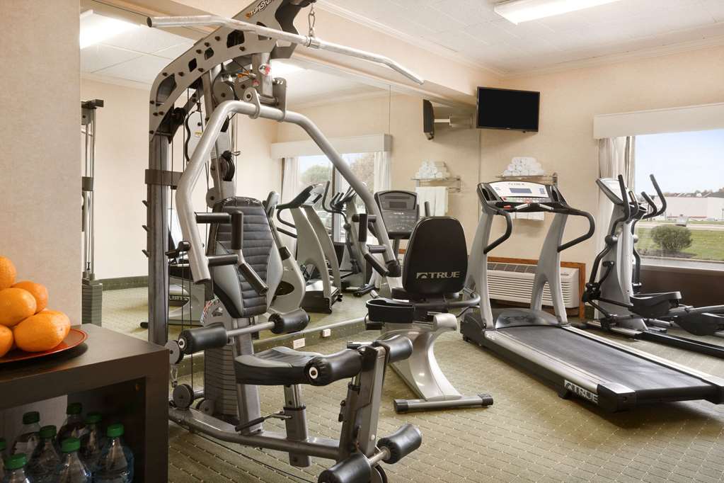 Ramada by Wyndham Newark Wilmington - photo 11