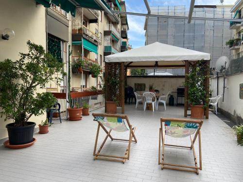 Sunny Apartment With Big Terrace — 4-Star Luxury Hotel in Rapallo, Italy