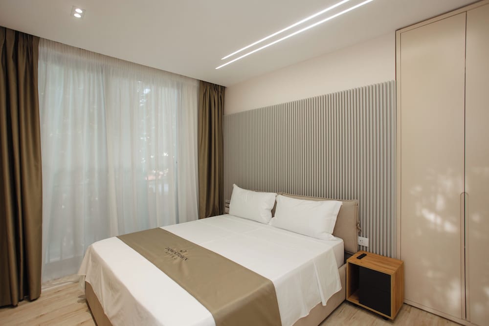 Downtown Hotel — Shkoder — photo 5