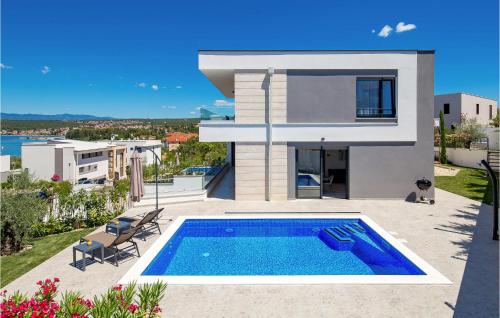 Lovely Apartment In Malinska With Wifi — 5-Star Luxury Hotel in None, Croatia