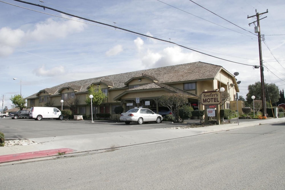 Keefer's Inn - carbon neutral hotel in King