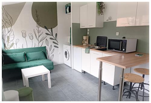 Studio Le Jardin in Tournon-Sur-Rhone, France