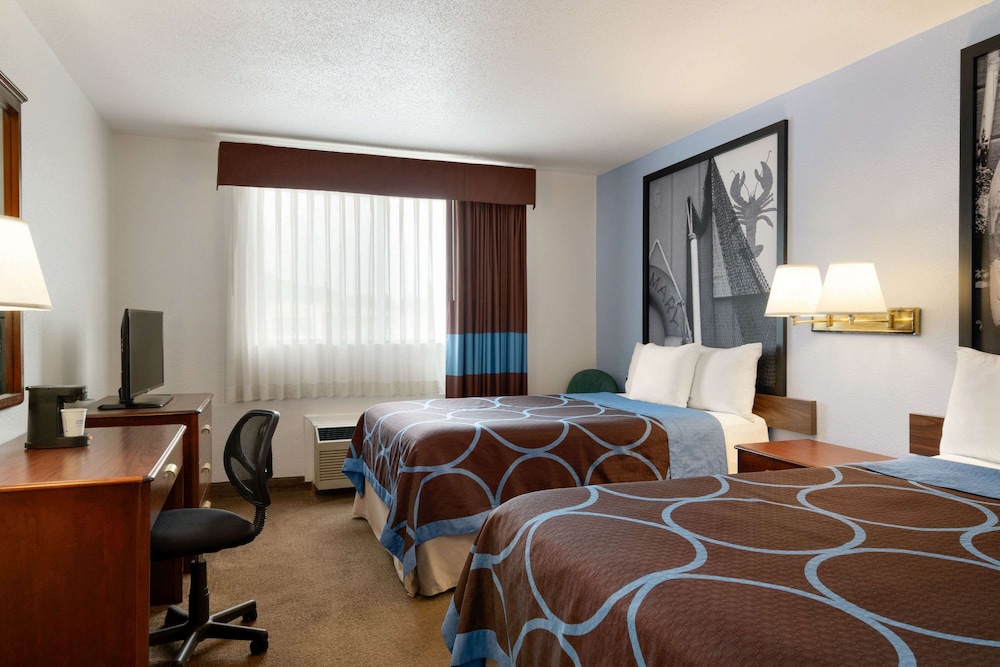 Super 8 by Wyndham Portland ME - photo 11