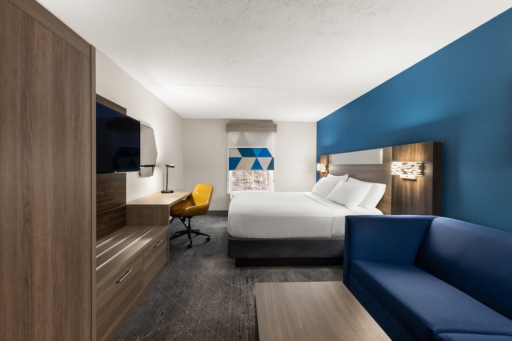 Holiday Inn Express Hotel & Suites Danbury I 84 by IHG - photo 16