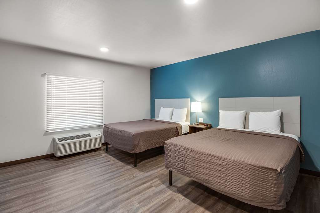 WoodSpring Suites Bakersfield East - photo 8