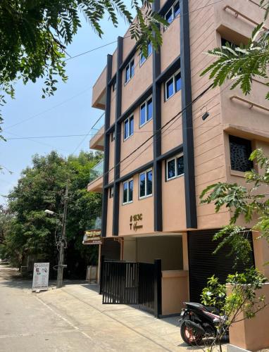 T Square — 4-Star Luxury Hotel in Bengaluru, India
