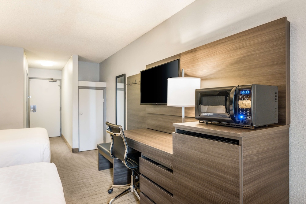 SureStay Hotel by Best Western SeaTac Airport North - photo 30