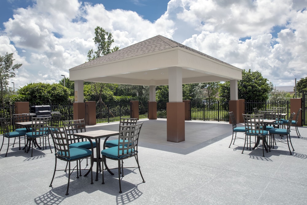 Candlewood Suites Miami Exec Airport Kendall by IHG - photo 26