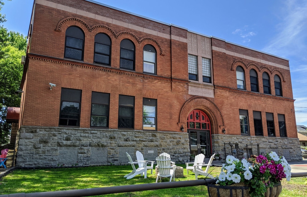 Sherman Inn - featured photo