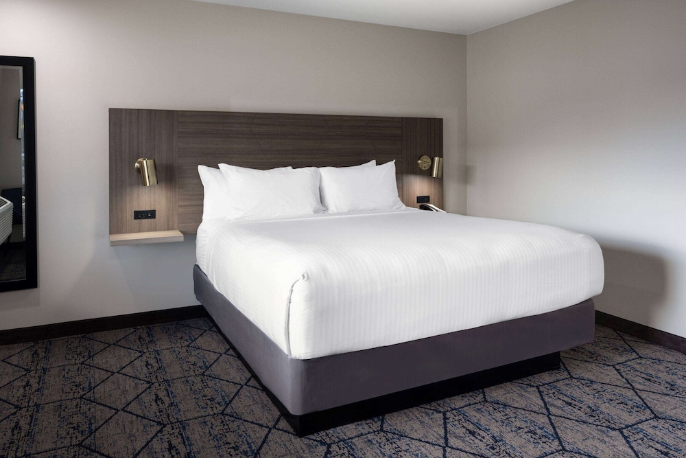 Ramada by Wyndham Modesto Yosemite Area - photo 17