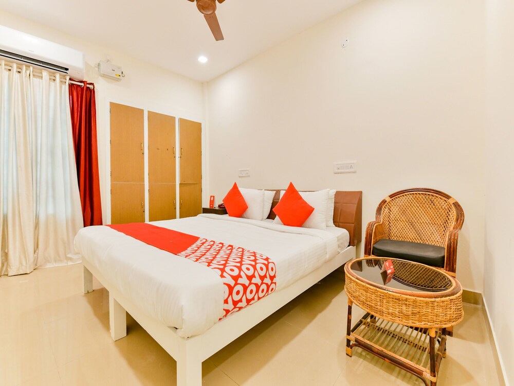 OYO 16659 Keyen Arcade - last minute hotel in Cochin